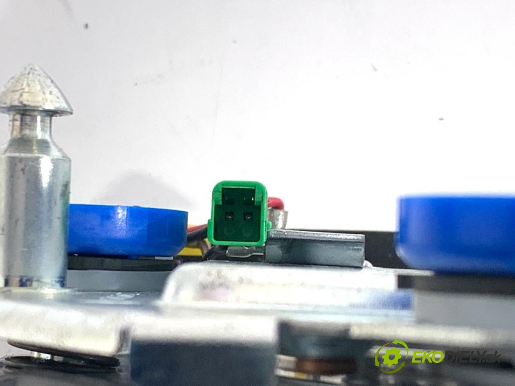 HONDA CR-V V SUV 2020 107 kW 2.0 e-CVT Hybrid AWD (RT6) 1993 AirBag volantu  (Airbag)