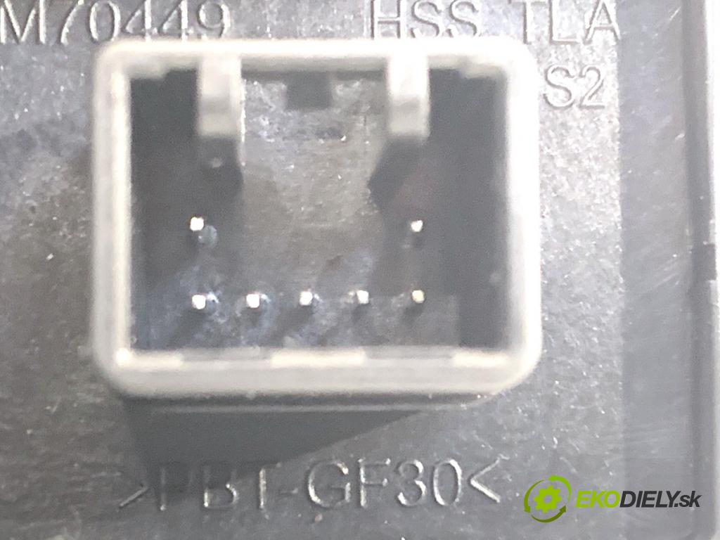 HONDA CR-V V SUV 2020 107 kW 2.0 e-CVT Hybrid AWD (RT6) 1993 Prepínač ohrievania, vyhrievania sedačky M70449 (Prepínacie páčky pod volantom)