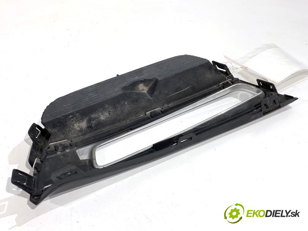 HONDA CR-V V SUV 2020 107 kW 2.0 e-CVT Hybrid AWD (RT6) 1993 Mriežky nárazníka pravy predný 71107-TNY-G0