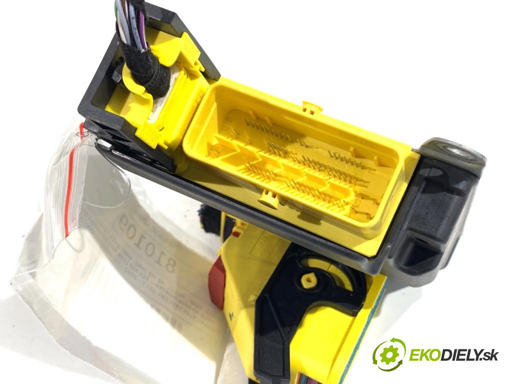 AUDI A8 D5 sedan 2019 210 kW 50 TDI Mild Hybrid quattro 2967 senzor airbag 4N0959655R (Snímač)