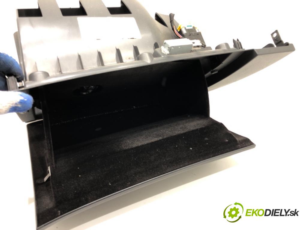 SEAT ALHAMBRA II nadwozie wielkoprzestrzenne (MPV) 2014 103 kW 2.0 TDI 1968 přihrádka kastlík spolujezdce 7N1857114 (Přihrádka (kastlík))