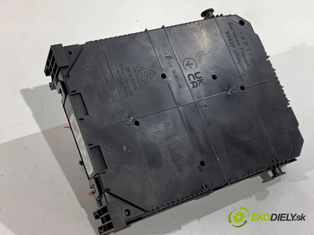 TOYOTA PROACE Nadwozie pełne/minivan 2021 75 kW 1.5 D-4D 100 (BPZMD) 1499 modul BSI 9832880380 (Pojistková skříňka)