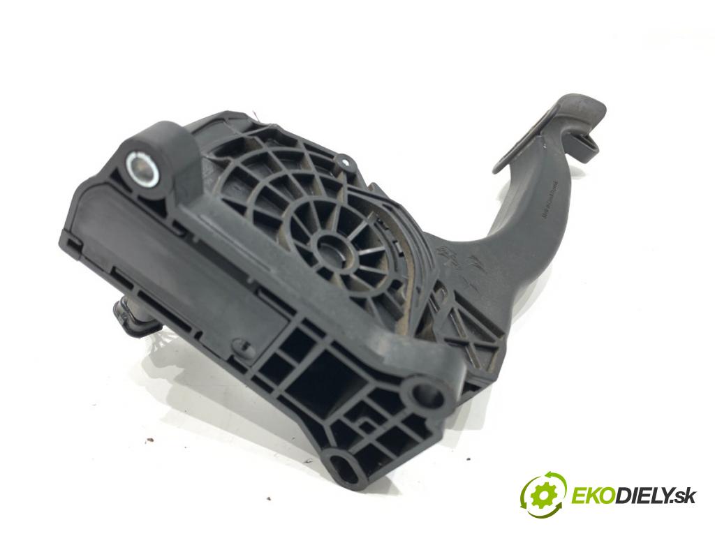 TOYOTA PROACE Nadwozie pełne/minivan 2021 75 kW 1.5 D-4D 100 (BPZMD) 1499 Potenciometer plynu 9836042280 (Potenciometer plynového pedálu)