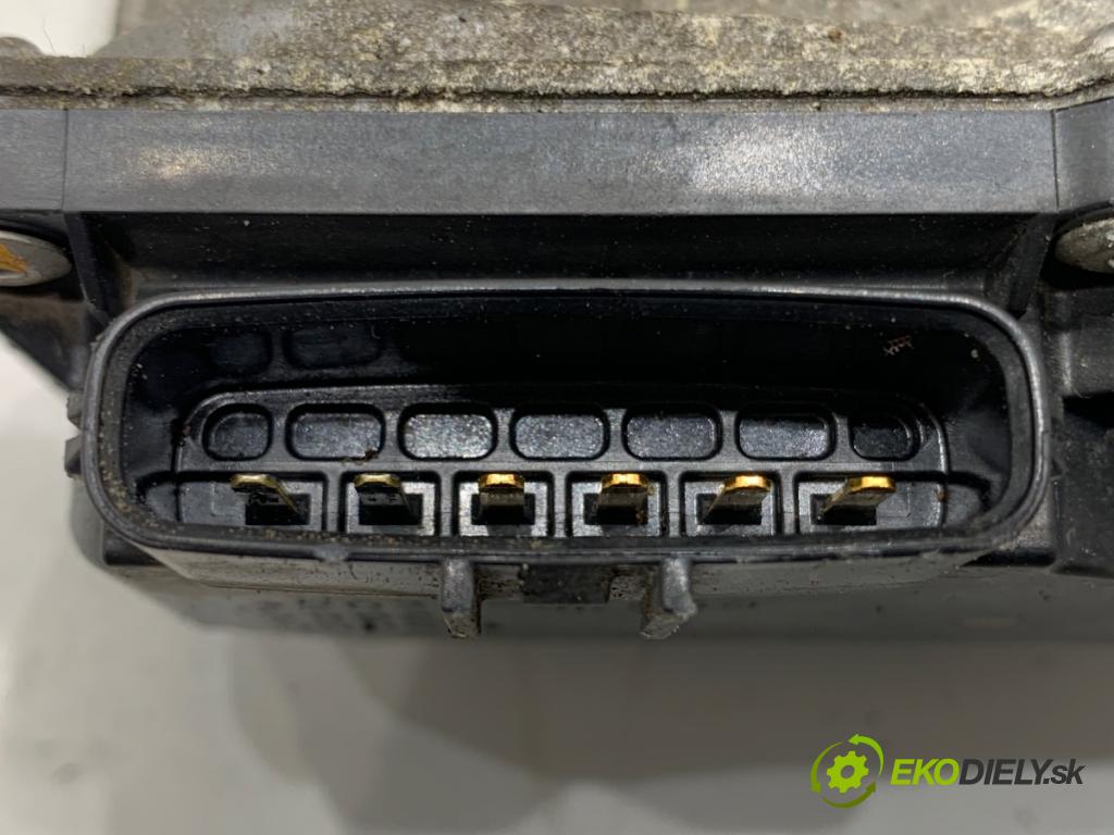 TOYOTA AVENSIS T27 sedan 2012 108 kW 1.8 (ZRT271_) 1798 Škrtiaca klapka 22030-0T050 (Škrtiaca klapka)