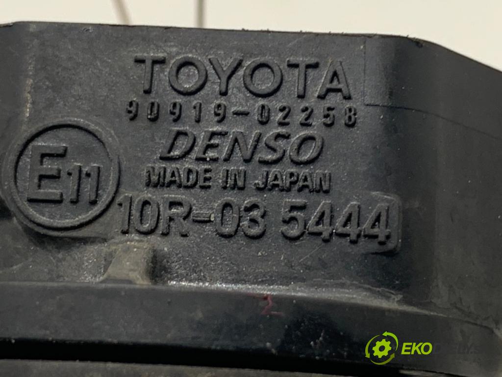 TOYOTA AVENSIS T27 sedan 2012 108 kW 1.8 (ZRT271_) 1798 Cievka zapaľovacia 10R035444 (Zapaľovacia cievka)