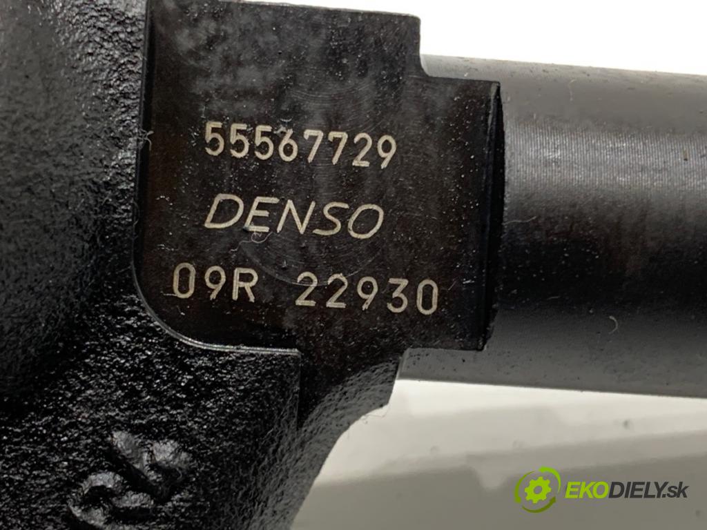 OPEL MOKKA SUV 2014 96 kW 1.7 CDTI (_76) 1686 vstrekovač 55567729 (Vstrekovač paliva)