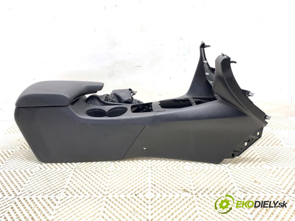 MAZDA 3 BM liftback 2016 88 kW 2.0 1998 Tunel středový OPĚRADLO: BJS7-64321
