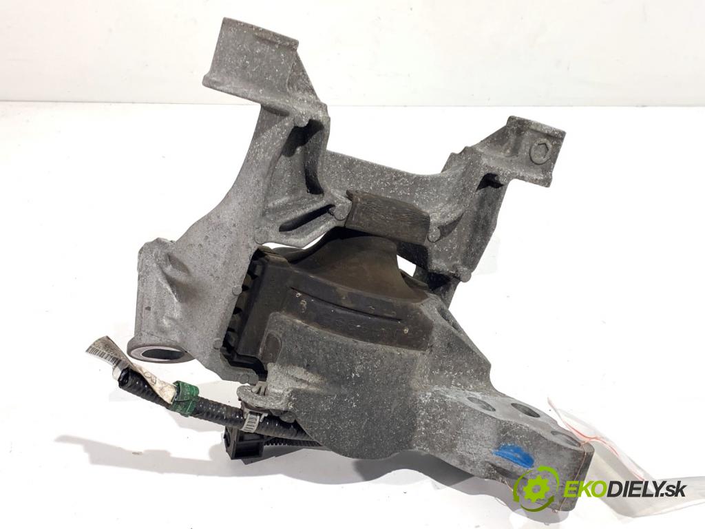 MAZDA 3 BM liftback 2016 88 kW 2.0 1998 AirBag motora pravý 