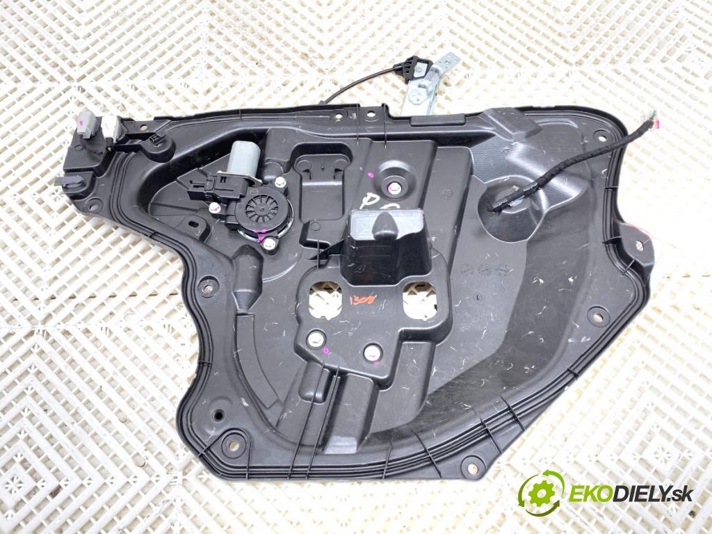 MAZDA 3 BM liftback 2016 88 kW 2.0 1998 mechanismus okna pravý přední část BJV55897X