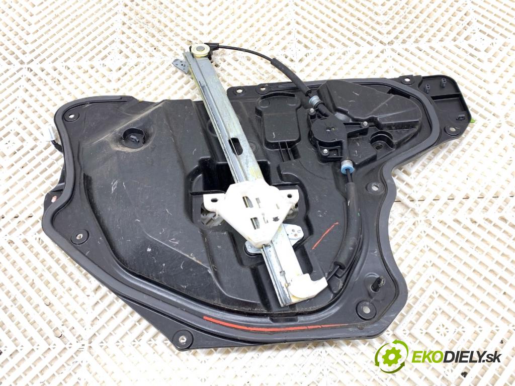 MAZDA 3 BM liftback 2016 88 kW 2.0 1998 mechanismus okna pravý přední část BJV55897X