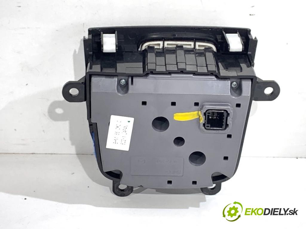 MAZDA 3 BM liftback 2016 88 kW 2.0 1998 Panel ovládaní navigace BHN166CM0C