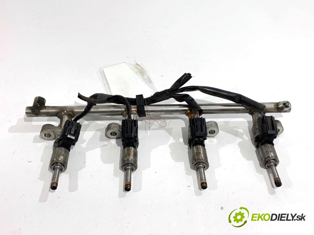 MAZDA 3 BM liftback 2016 88 kW 2.0 1998 Lišta vstrekovacia PEAR13250 (Vstrekovacia lišta)