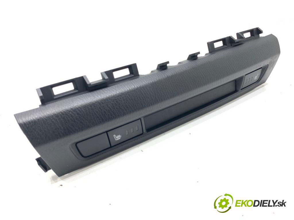 MAZDA 3 BM liftback 2016 88 kW 2.0 1998 Prepínač ohrievania, vyhrievania sedačky BHR155260 (Prepínacie páčky pod volantom)