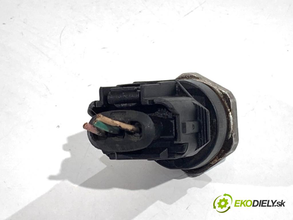 MAZDA 3 BM liftback 2016 88 kW 2.0 1998 Snímač tlaku paliva 0261545074 (Snímač)