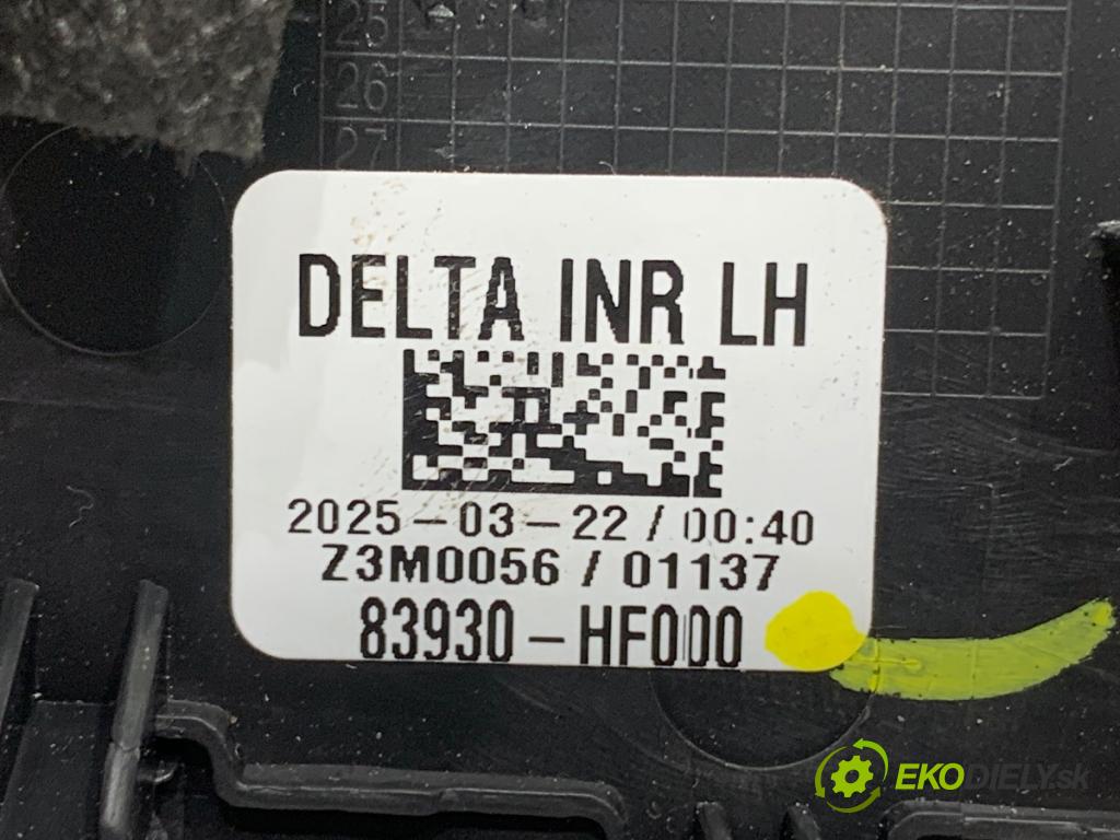 HYUNDAI KONA (SX2)  2025 150 kW EV   (n/d ccm / 150 kW / 204 KM) 0 trojuhelník kryt blatník levá strana 83930-HF000