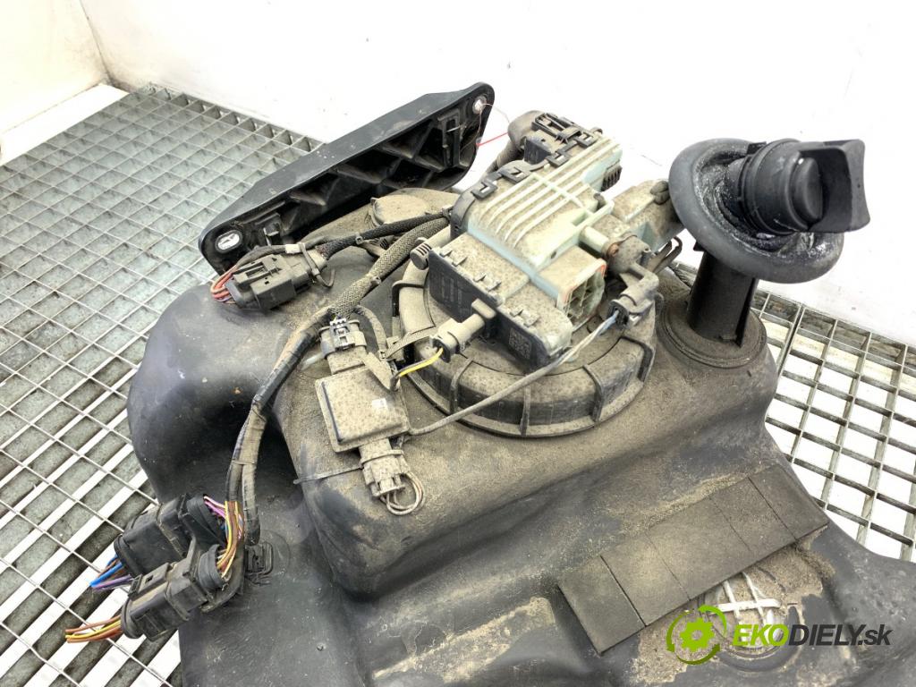 SEAT ALHAMBRA II nadwozie wielkoprzestrzenne (MPV) 2014 103 kW 2.0 TDI 1968 nádržka SCR 7N0131877H 0444050039