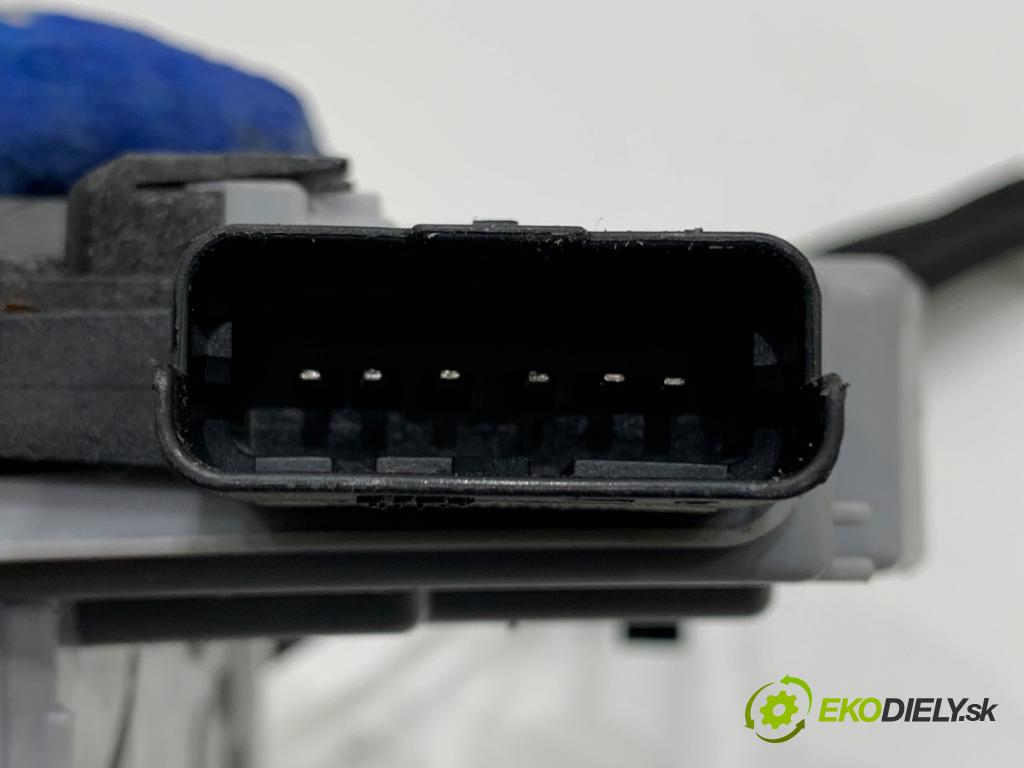 TOYOTA PROACE nadwozie wielkoprzestrzenne (MPV) 2024 96 kW 1.5 D-4D 130 (BKYMA) 1499 zámok dveře levý zadní část 243586
