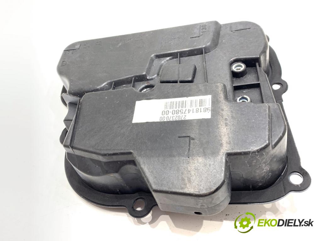 TOYOTA PROACE nadwozie wielkoprzestrzenne (MPV) 2024 96 kW 1.5 D-4D 130 (BKYMA) 1499 klika vnitřní pravý zadní část 9818147580