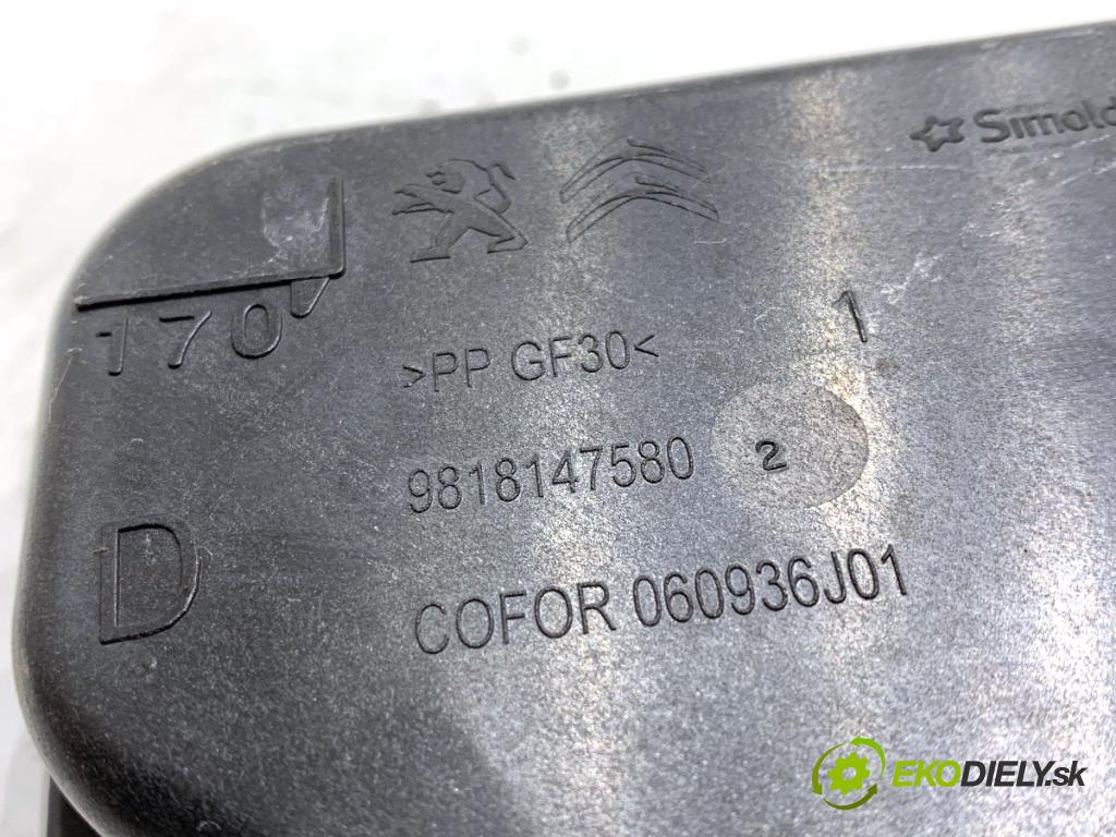 TOYOTA PROACE nadwozie wielkoprzestrzenne (MPV) 2024 96 kW 1.5 D-4D 130 (BKYMA) 1499 klika vnitřní pravý zadní část 9818147580