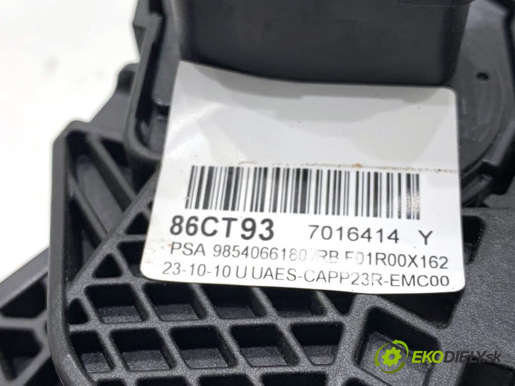 TOYOTA PROACE nadwozie wielkoprzestrzenne (MPV) 2024 96 kW 1.5 D-4D 130 (BKYMA) 1499 Potenciometer plynu 9854066180 (Potenciometer plynového pedálu)