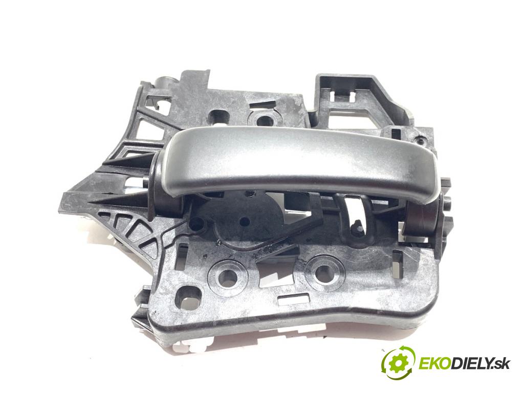 TOYOTA PROACE nadwozie wielkoprzestrzenne (MPV) 2024 96 kW 1.5 D-4D 130 (BKYMA) 1499 klika vnitřní levý zadní část 9812093480