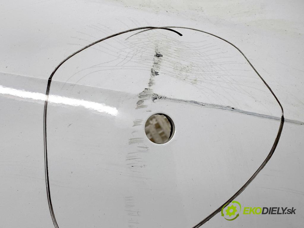 VW POLO V liftback 2017 66 kW 1.2 TSI 16V 1197 Nárazník zad  (Kľučka dverí ostatné)