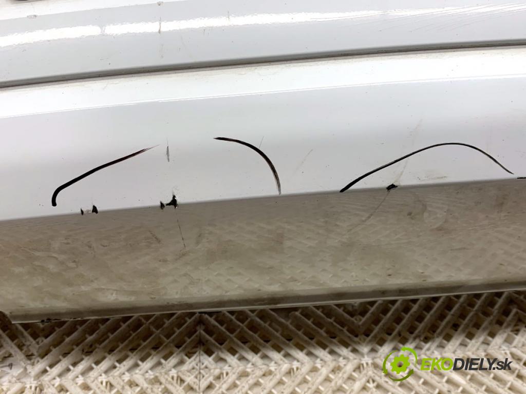 VW POLO V liftback 2017 66 kW 1.2 TSI 16V 1197 Nárazník zad  (Kľučka dverí ostatné)