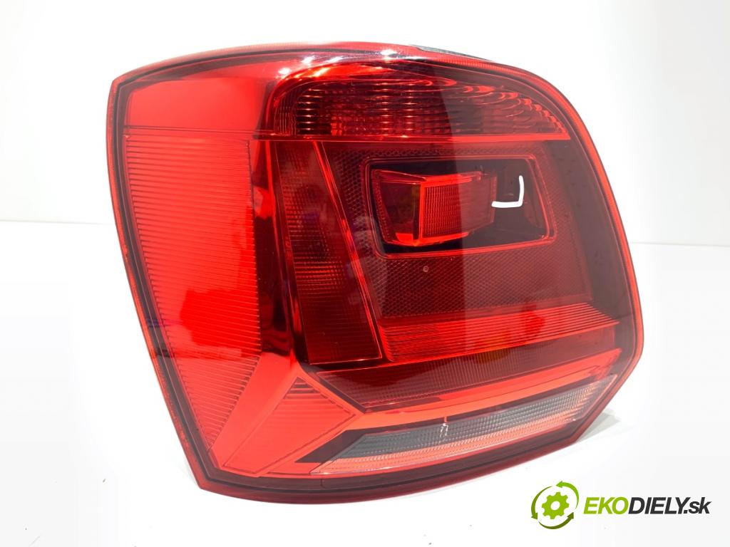 VW POLO V liftback 2017 66 kW 1.2 TSI 16V 1197 světlo levý zadní část 6C0945095K