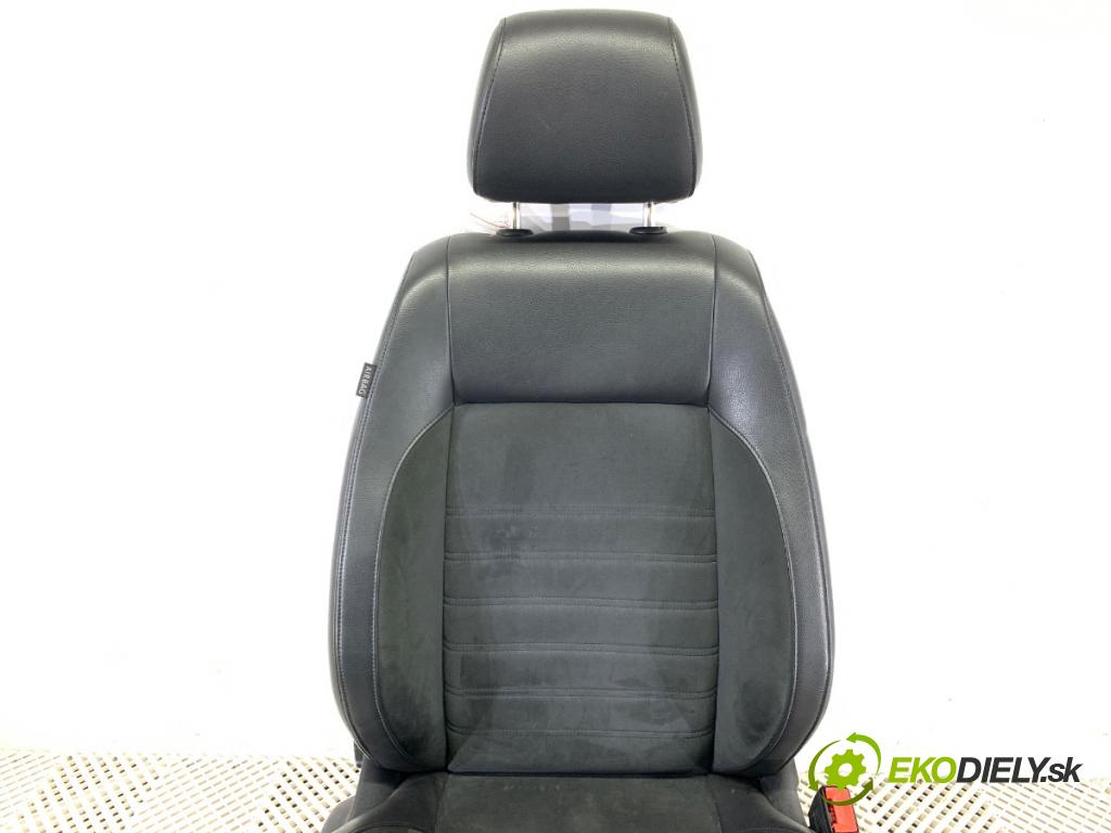 VW POLO V liftback 2017 66 kW 1.2 TSI 16V 1197 Sedadlo pravy predný