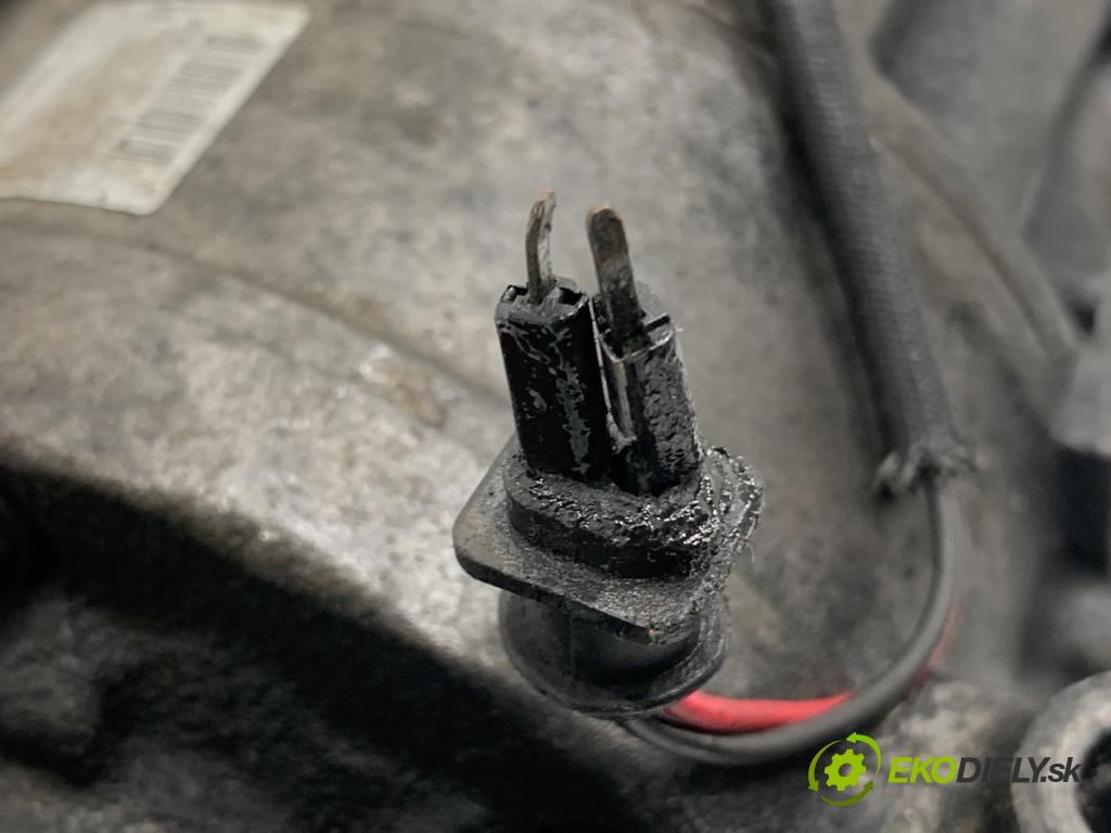 AUDI A6 C6 sedan 2006 103 kW 2.0 TDI 1968 kompresor klimatizace 4F0260805P (Kompresor klimatizace)