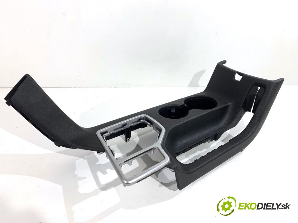 KIA SPORTAGE IV SUV 2020 97 kW 1.6 GDI 1591 Držiak na nápoje 84650-F1AJ0WK (Držiak (úchyt) na nápoje)