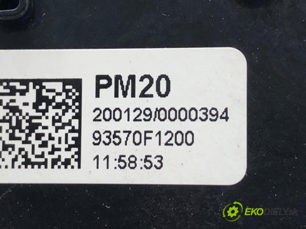 KIA SPORTAGE IV SUV 2020 97 kW 1.6 GDI 1591 přepínač oken 93570F1200 (Páčky pod volantem)