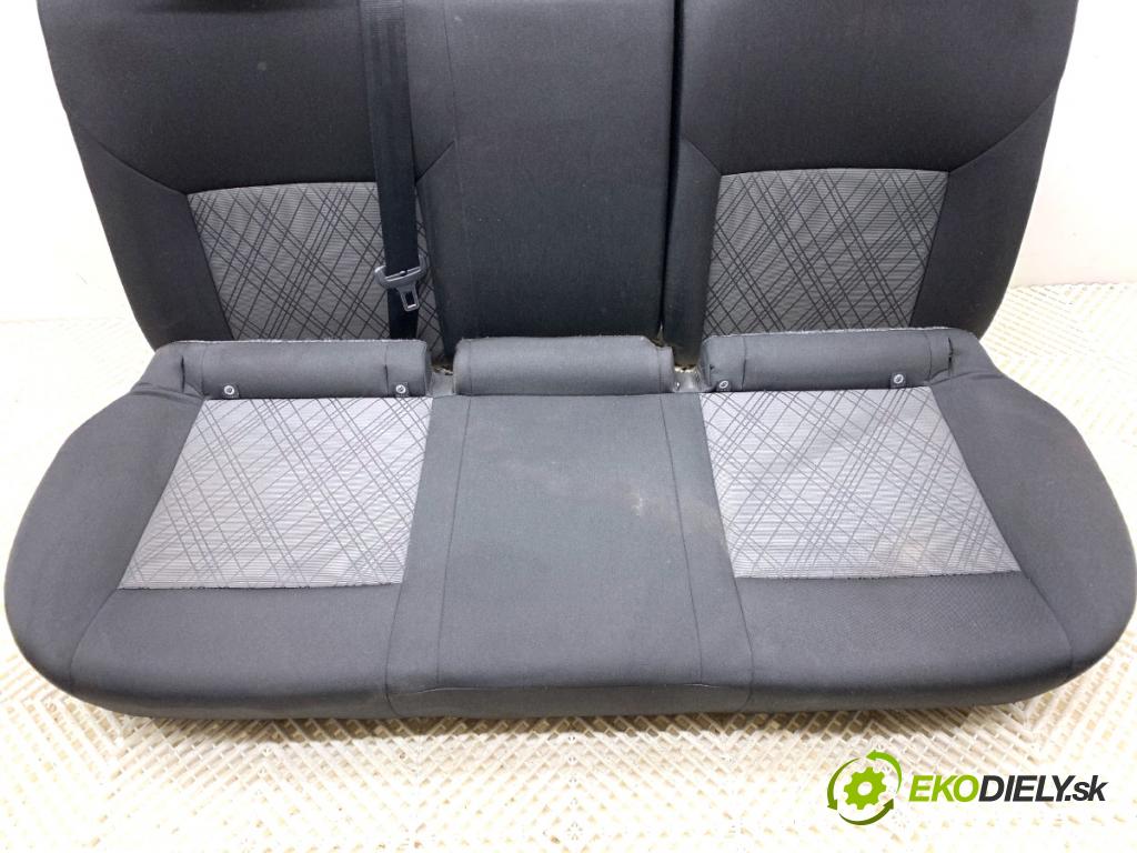 SEAT TOLEDO IV liftback 2016 66 kW 1.2 TSI 1197 Sedadlo druhý rad