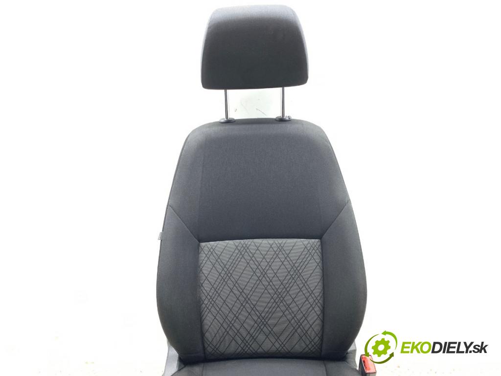 SEAT TOLEDO IV liftback 2016 66 kW 1.2 TSI 1197 Sedadlo pravy predný