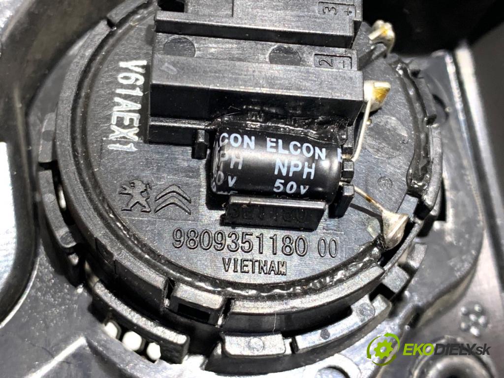 TOYOTA PROACE Nadwozie pełne/minivan 2021 75 kW 1.5 D-4D 100 (BPZMD) 1499 reproduktory 9809320180 9809351180