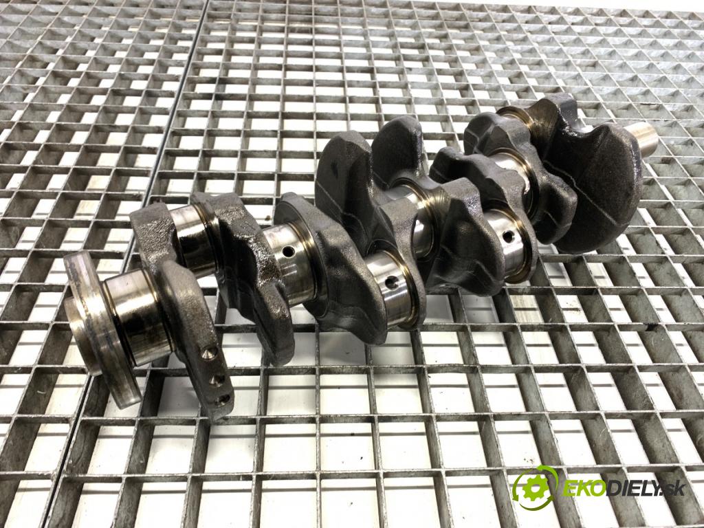 TOYOTA PROACE Nadwozie pełne/minivan 2021 75 kW 1.5 D-4D 100 (BPZMD) 1499 Kardaň, hriadeľ KLIKA: DV5R (Blok motora ostatné)