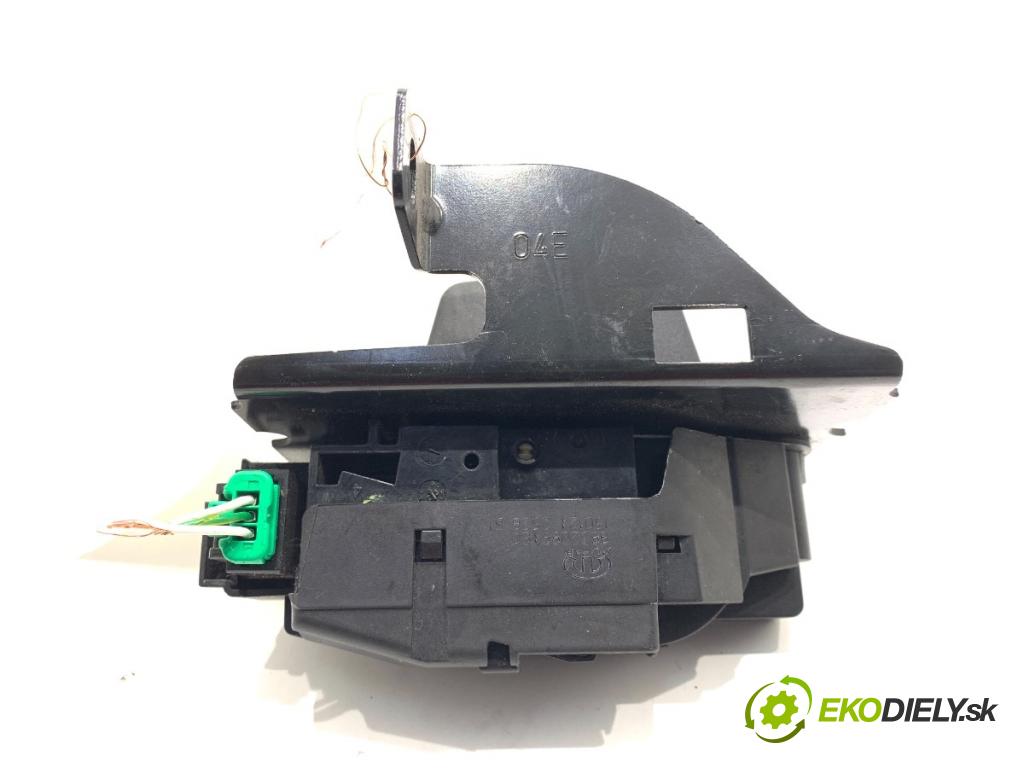 TOYOTA PROACE nadwozie wielkoprzestrzenne (MPV) 2024 96 kW 1.5 D-4D 130 (BKYMA) 1499 zámok okna dveří kufra 9832088480