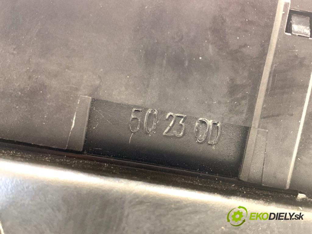 TOYOTA PROACE nadwozie wielkoprzestrzenne (MPV) 2024 96 kW 1.5 D-4D 130 (BKYMA) 1499 zámok okna dveří kufra 9832088480