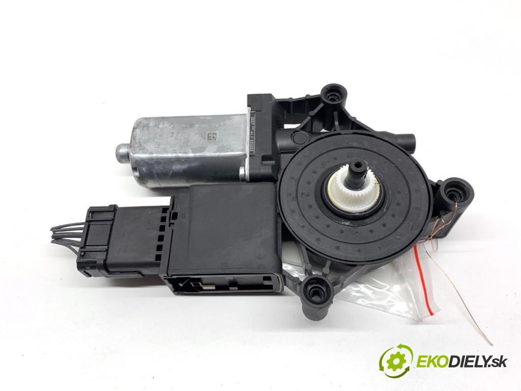 TOYOTA PROACE nadwozie wielkoprzestrzenne (MPV) 2024 96 kW 1.5 D-4D 130 (BKYMA) 1499 motor sťahovaní okna pravý zadní část 9837832180