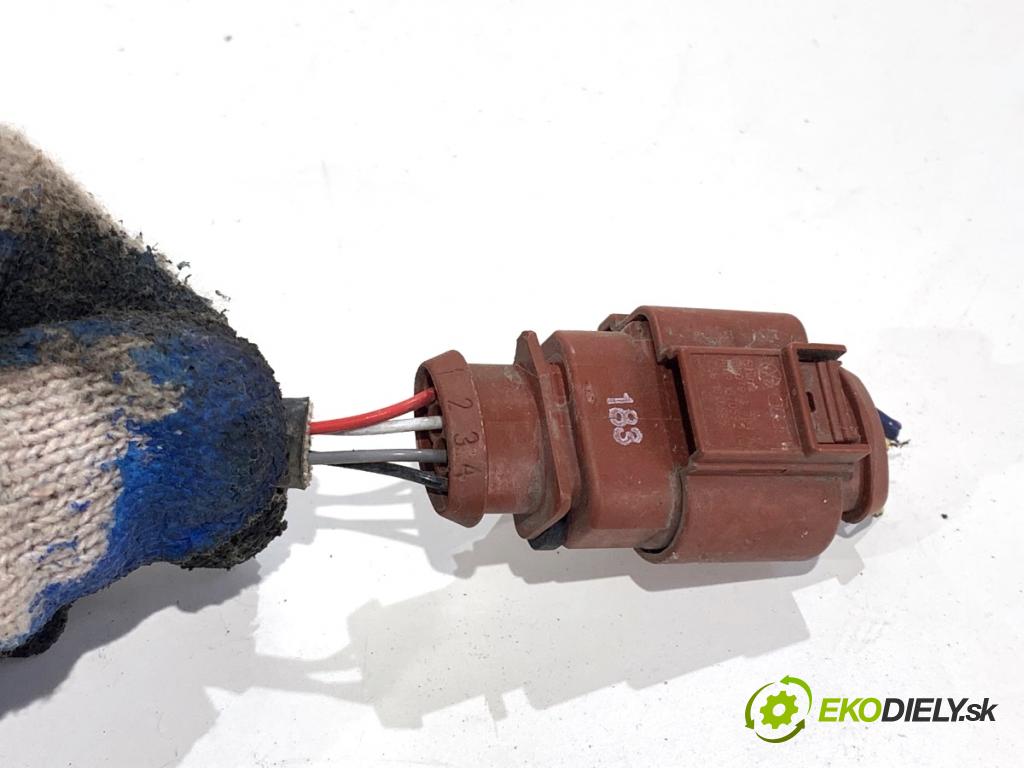 SEAT TOLEDO IV liftback 2016 66 kW 1.2 TSI 1197 sonda lambda predný 04E906262B (Lambda sonda)