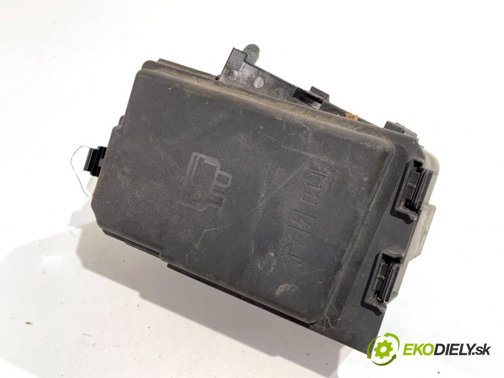 SEAT TOLEDO IV liftback 2016 66 kW 1.2 TSI 1197 Skrinka poistková 6C0907361F (Poistková skrinka)