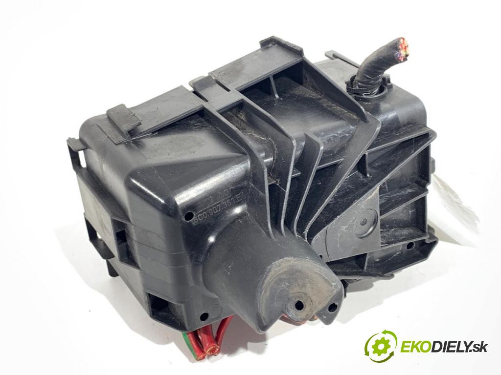 SEAT TOLEDO IV liftback 2016 66 kW 1.2 TSI 1197 Skrinka poistková 6C0907361F (Poistková skrinka)