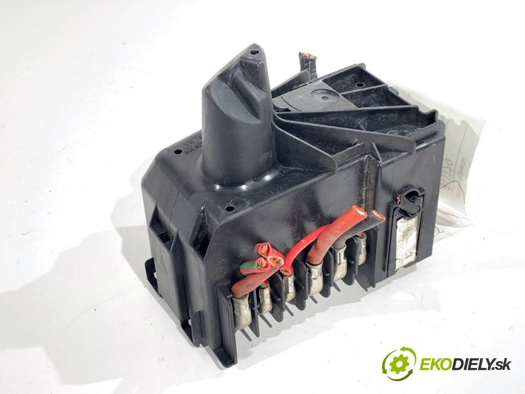 SEAT TOLEDO IV liftback 2016 66 kW 1.2 TSI 1197 Skrinka poistková 6C0907361F (Poistková skrinka)