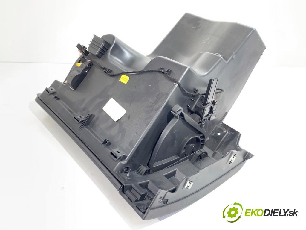 SEAT TOLEDO IV liftback 2016 66 kW 1.2 TSI 1197 Priehradka, kastlík spolujazdca 5JB857097E (Priehradka (kastlík))