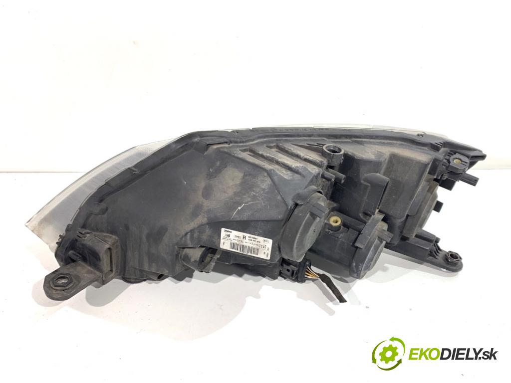 SEAT TOLEDO IV liftback 2016 66 kW 1.2 TSI 1197 Svetlomet pravy predný 6JB941016