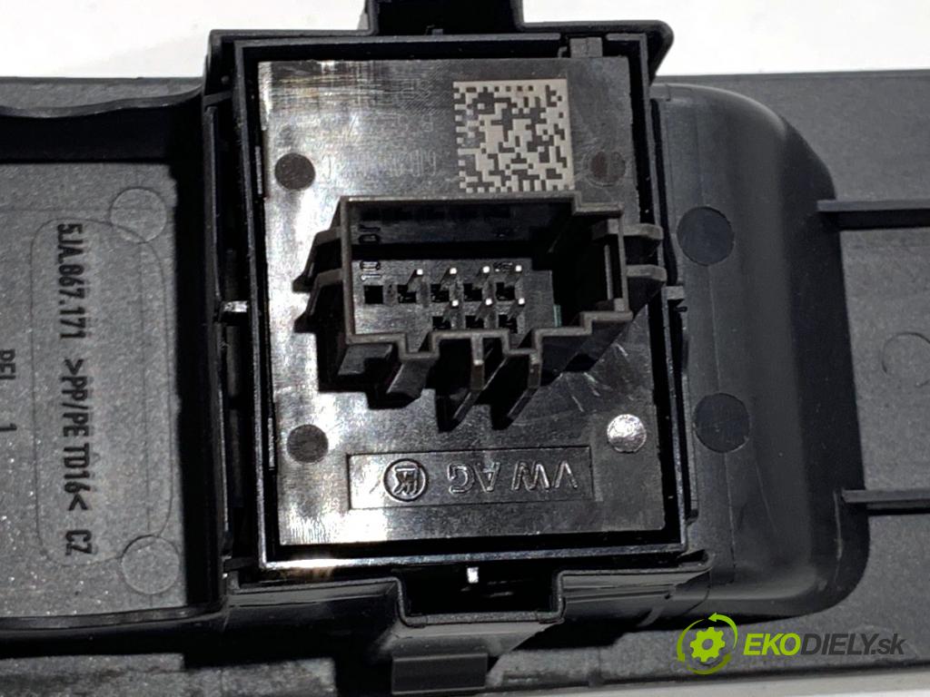 SEAT TOLEDO IV liftback 2016 66 kW 1.2 TSI 1197 Prepínač okien 5JA867171 (Prepínacie páčky pod volantom)