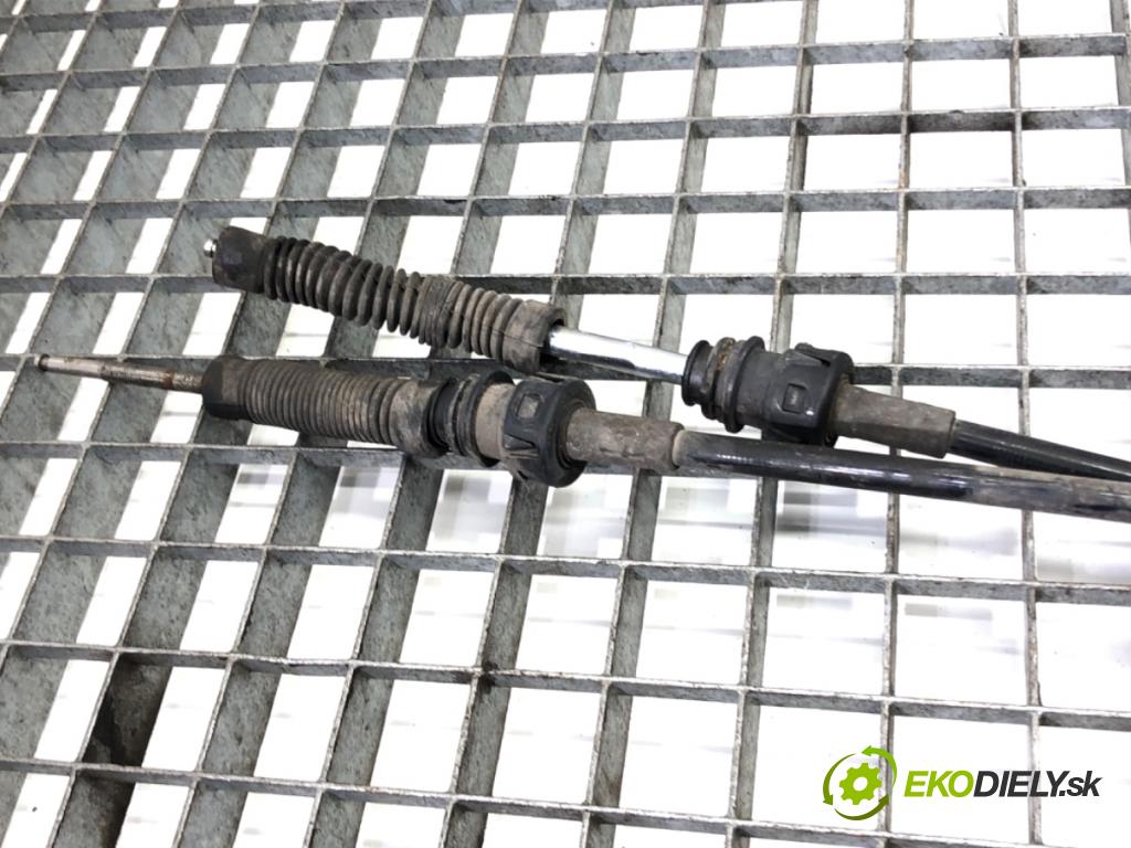 SEAT TOLEDO IV liftback 2016 66 kW 1.2 TSI 1197 Kulisa 6RA711061 (Rýchlostná páka (kulisa))