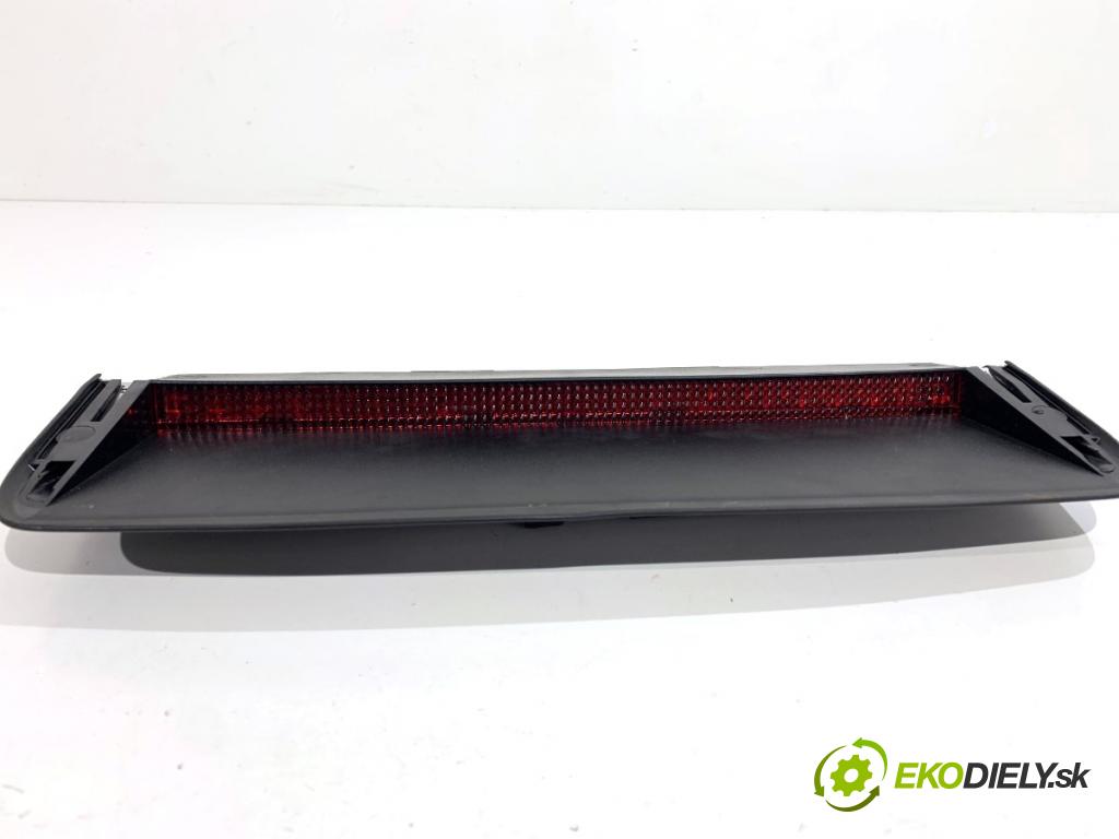 SEAT TOLEDO IV liftback 2016 66 kW 1.2 TSI 1197 světlo brzdových světel 5JH945097B