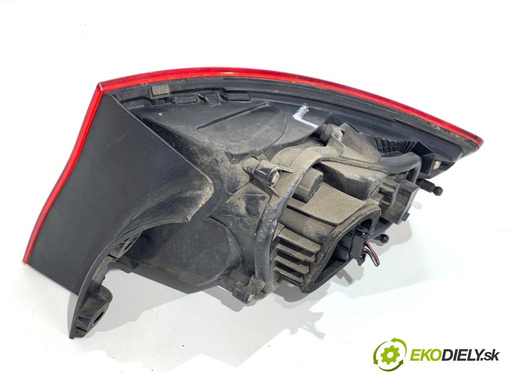 SEAT TOLEDO IV liftback 2016 66 kW 1.2 TSI 1197 světlo levý zadní část 6JH945095E