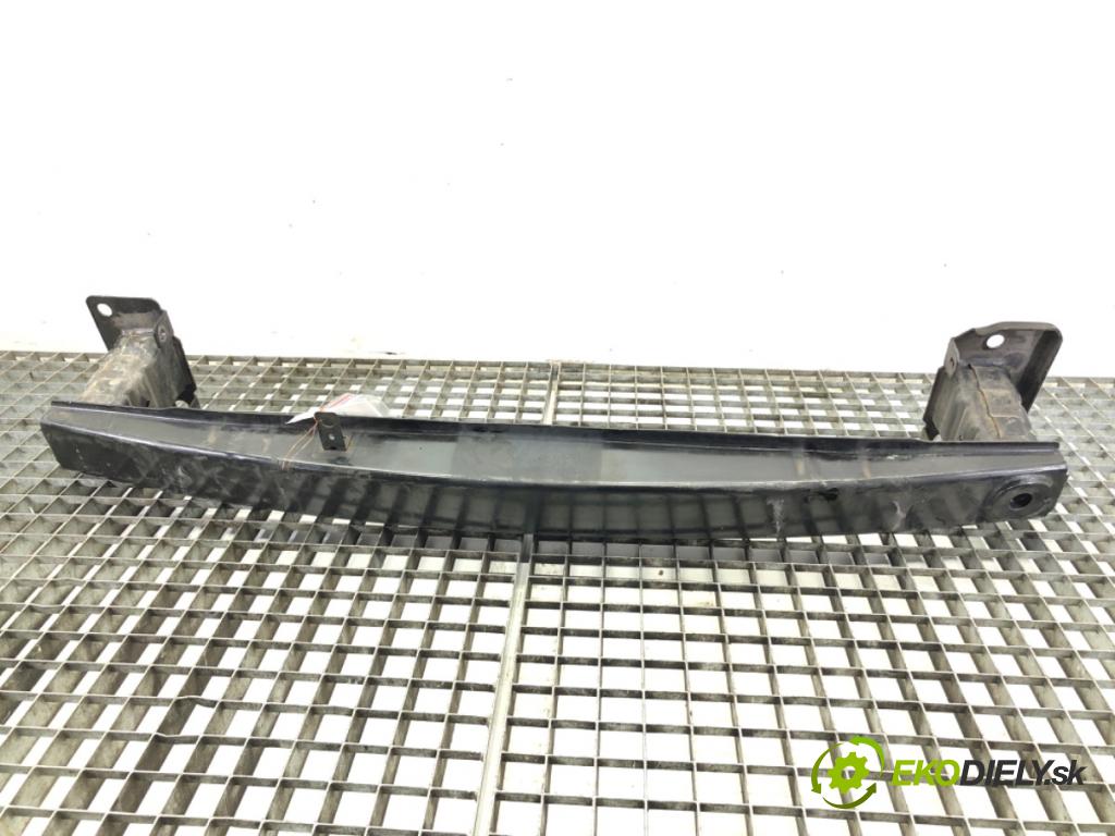 SEAT TOLEDO IV liftback 2016 66 kW 1.2 TSI 1197 výztuha nárazníka přední část  (Přední výztuha)